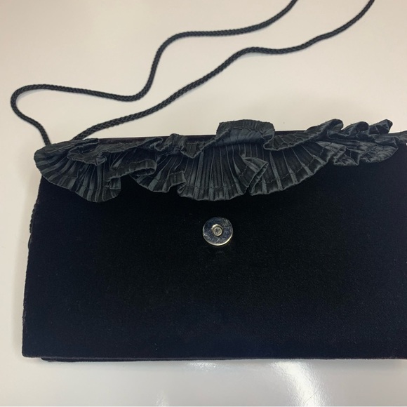 Andre Cellini Vintage Velvet Crossbody Clutch - Picture 5 of 15